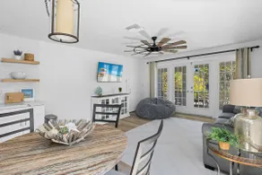 Historic PO Cottage Garden Suite Steps to Beach - Casual Lux Décor - Jensen's \"On the Gulf\" 6 - Image 3