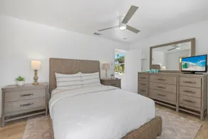 Historic PO Cottage Garden Suite Steps to Beach - Casual Lux Décor - Jensen's \"On the Gulf\" 6 - Image 5