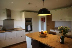 Stunning Barn Conversion with HOT TUB and ALPACAS - Ty Cerrig Barn - Image 3