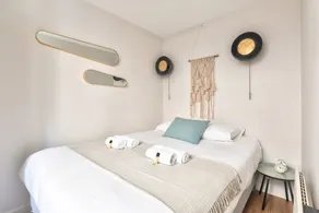 Charming apartment in the heart of the 10th arrondissement - Image 2