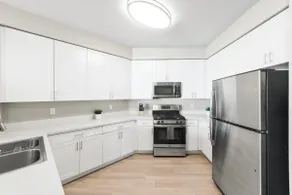 Sparks Marina 1BR · Jacuzzi, Mountain Views & Pool - Image 4