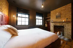 GuestReady - Trendy Studio in Historic London - Image 2
