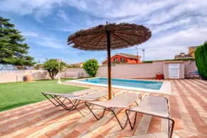 Chalet „Villa Bonavista“ mit Pool und WLAN - Image 2