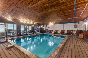 The Mahogany House near Mt Snow Hot Tub Pool - Image 5