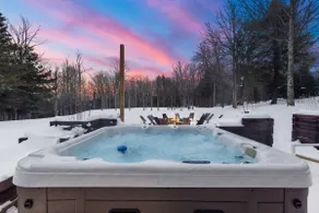 The Mahogany House near Mt Snow Hot Tub Pool - Image 2