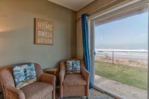 Obtenez une vague de tout avec ce condo en bord de mer à quelques pas du sable - Image 5