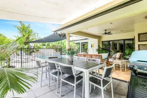 Villa Blue - Coastal Family Escape/heated pool - Image 2