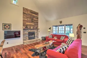 Tranquil Hendersonville Cabin w/ Mountain Views! - Image 3