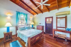 2-Story Townhome with Private Pool, Ideal for Group! - Image 3