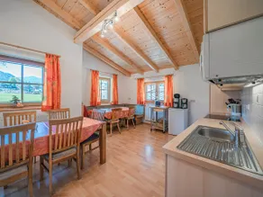 Country home with garden - Image 2