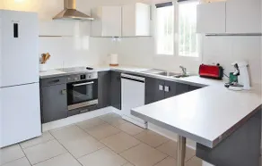 Amazing Home In Nimes - Image 5