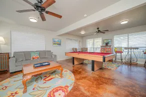 Waterfront 3BR/3BA on Copano Bay w/ Private Fishing Pier - Image 2
