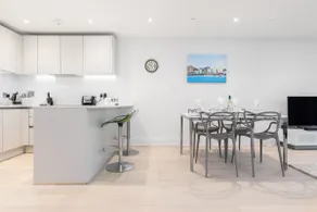 Endless Summer - Spacious Living Space on Poole Quay - Image 3