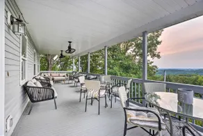 'Hilltop Hideaway' Branson Home w/ Trampoline! - Image 2