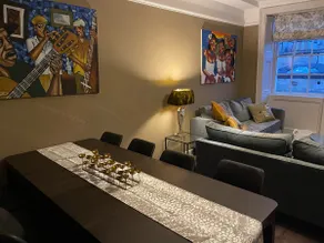 Impeccable 4-Bed Apartment in Bath - Image 3