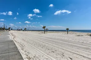 Charming Gulfport Escape: Half-Mile to Beach! - Image 3