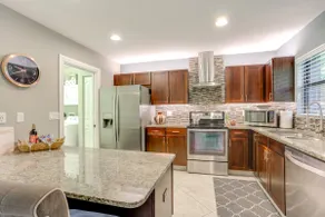 Jupiter Cottage w/ Patio, Gas Grill & Fire Pit! - Image 5