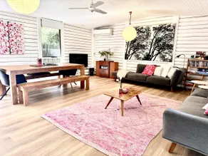 Lorne Groovy Ocean View Log House, Pet Friendly, FREE WIFI wine & chocolates kangaroos in the evening - Image 2