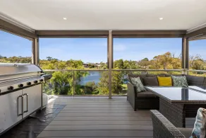 Riviera Lakeside with uninterrupted Water Views - Image 4