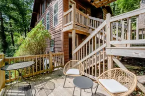 Riverfront • Cozy Suite • Convenient Location - Image 2