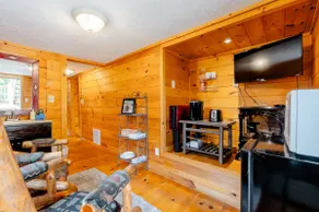 Riverfront • Cozy Suite • Convenient Location - Image 5
