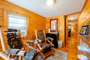 Riverfront • Cozy Suite • Convenient Location - Image 4