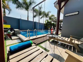 Luxury Escape w/ Infinity Pool & Hot Tub Bar - Image 4