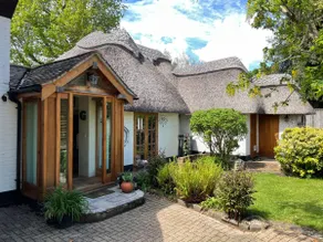 Galtons Cottage Dorset Thatched Cottage - Image 2