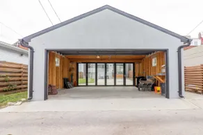 4BR Modern CWE Luxury with Garage ABODEbucks - Image 3