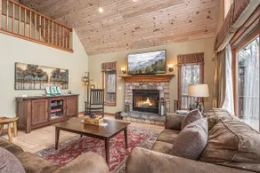 Lucky 12 | Centrally Located, Lake Access, Hot Tub - Image 4