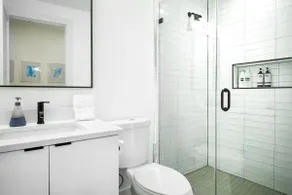 Eastern Market & METRO Accessible, Modern Charm, W - Image 5