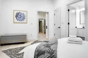 Eastern Market & METRO Accessible, Modern Charm, W - Image 4