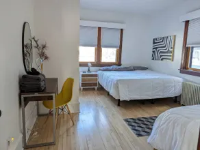 The NorthShore Lower Lofte - Retro, Eclectic Charm - Image 2
