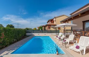 Villa Leonie with Private Pool - Image 2
