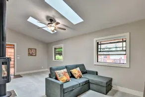 Quiet & Cozy Eureka Home Near Sequoia Park & Zoo! - Image 5