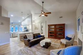 Lakefront Townhome: Private Dock, Pool & Views - Image 3