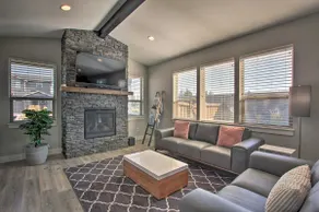 Bend Home w/ Patio + Fire Pits < 3 Mi to Dtwn - Image 3