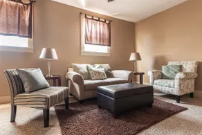 The Ashford 1BR apartment in historic downtown - Image 2