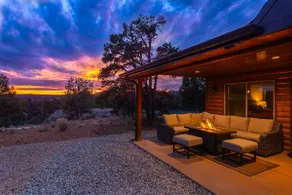 Skyfall Cabin. Stunning views, Hot Tub, minutes from Zion - Image 5