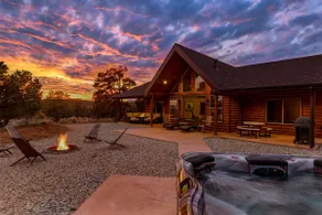 Skyfall Cabin. Stunning views, Hot Tub, minutes from Zion - Image 4