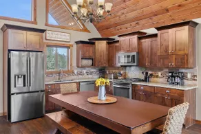 Skyfall Cabin. Stunning views, Hot Tub, minutes from Zion - Image 3