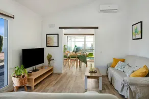 Ferienhaus 'Los Cipreses' mit Bergblick, Indoor Pool, Garten & WLAN - Image 2