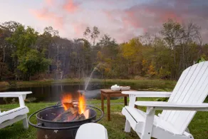 4BDR Heritage Estate w/ Pool, Private Pond, Fire Pit | Cortland by AvantStay - Image 4
