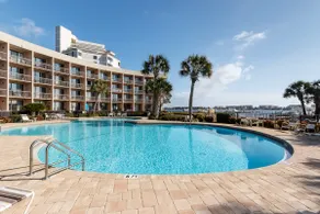 High-End Luxury Poolside Studio at Great Rates! - Image 3