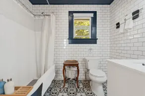 Updated Mountain Home Clawfoot Tub Near Waterfalls - Image 5
