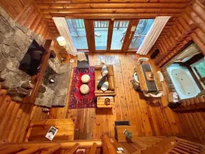 Ocoee Log Cabin steps from Ocoee in resort village - Image 2