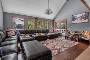 Ellicottville Chalet Nestled in the Pines (Big Cha - Image 2