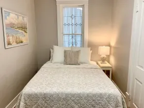 Cozy Casa: Downtown Digs! - Image 5