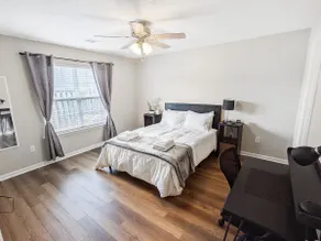 Royal Jewel - Quiet, Modern, Chic - Image 2