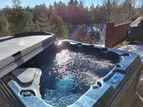 The Hideaway at Harbor Springs – Hot Tub, Fire Pit, Ski + Outdoor Adventure - Image 5